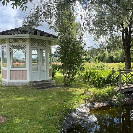 Rosa Huset Osebol Apartman Stöllet Kültér fotó