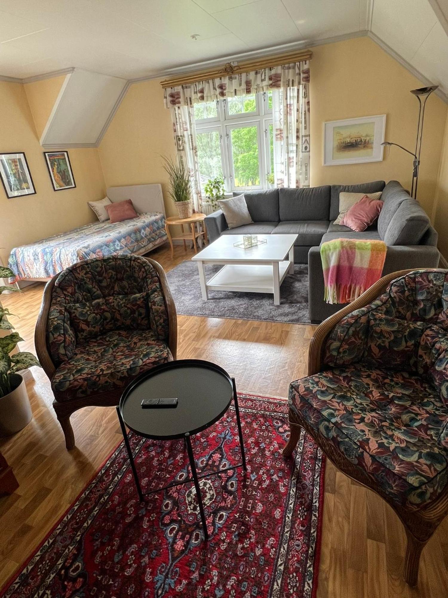 Rosa Huset Osebol Apartman Stöllet Kültér fotó
