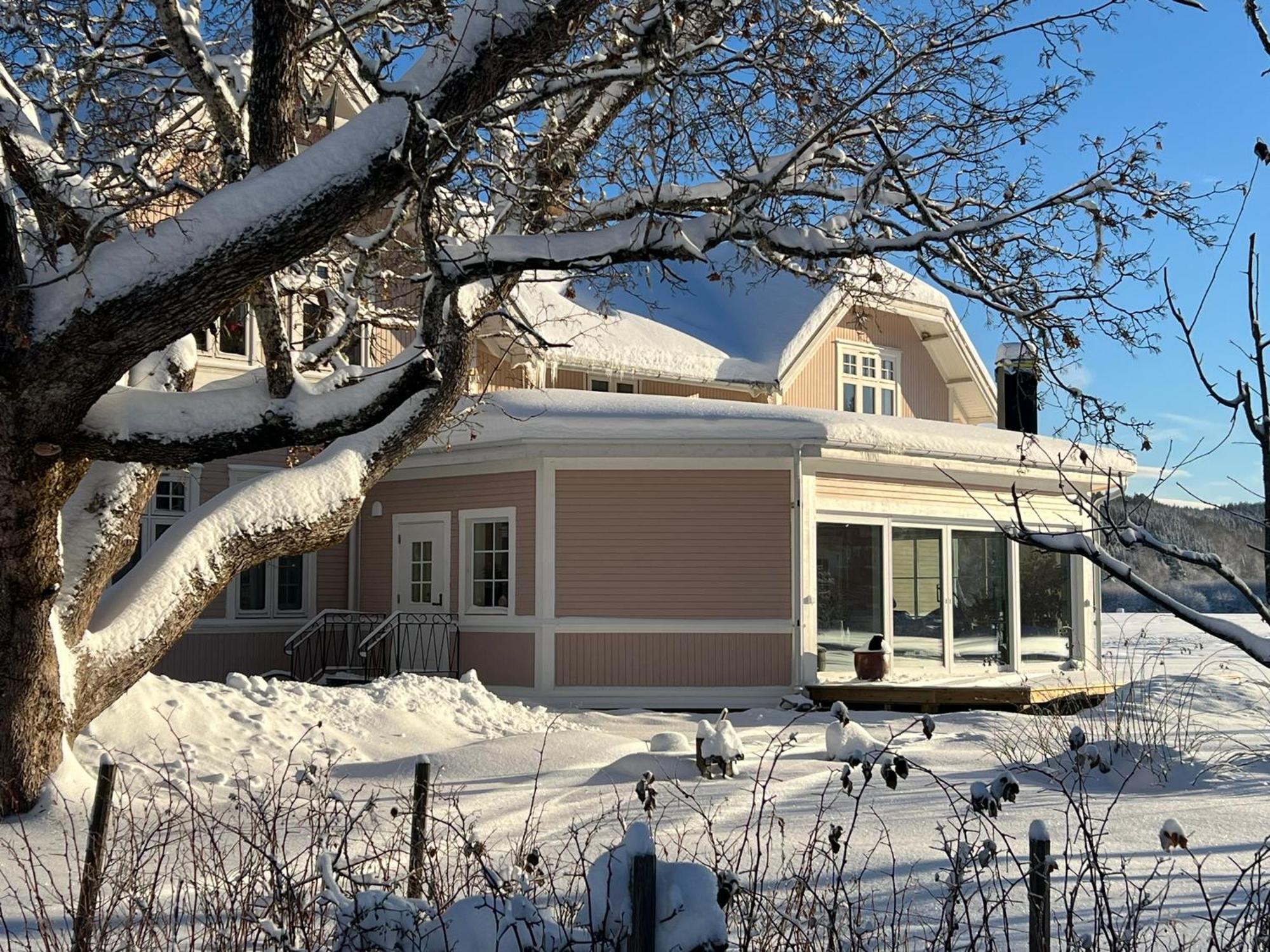 Rosa Huset Osebol Apartman Stöllet Kültér fotó
